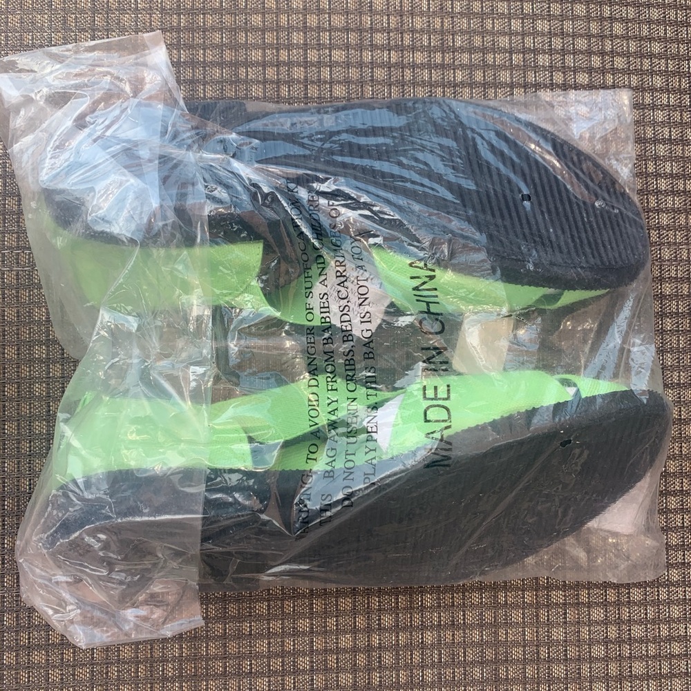 NEW totes shoes - sz 8.5 - Picture 3 of 8